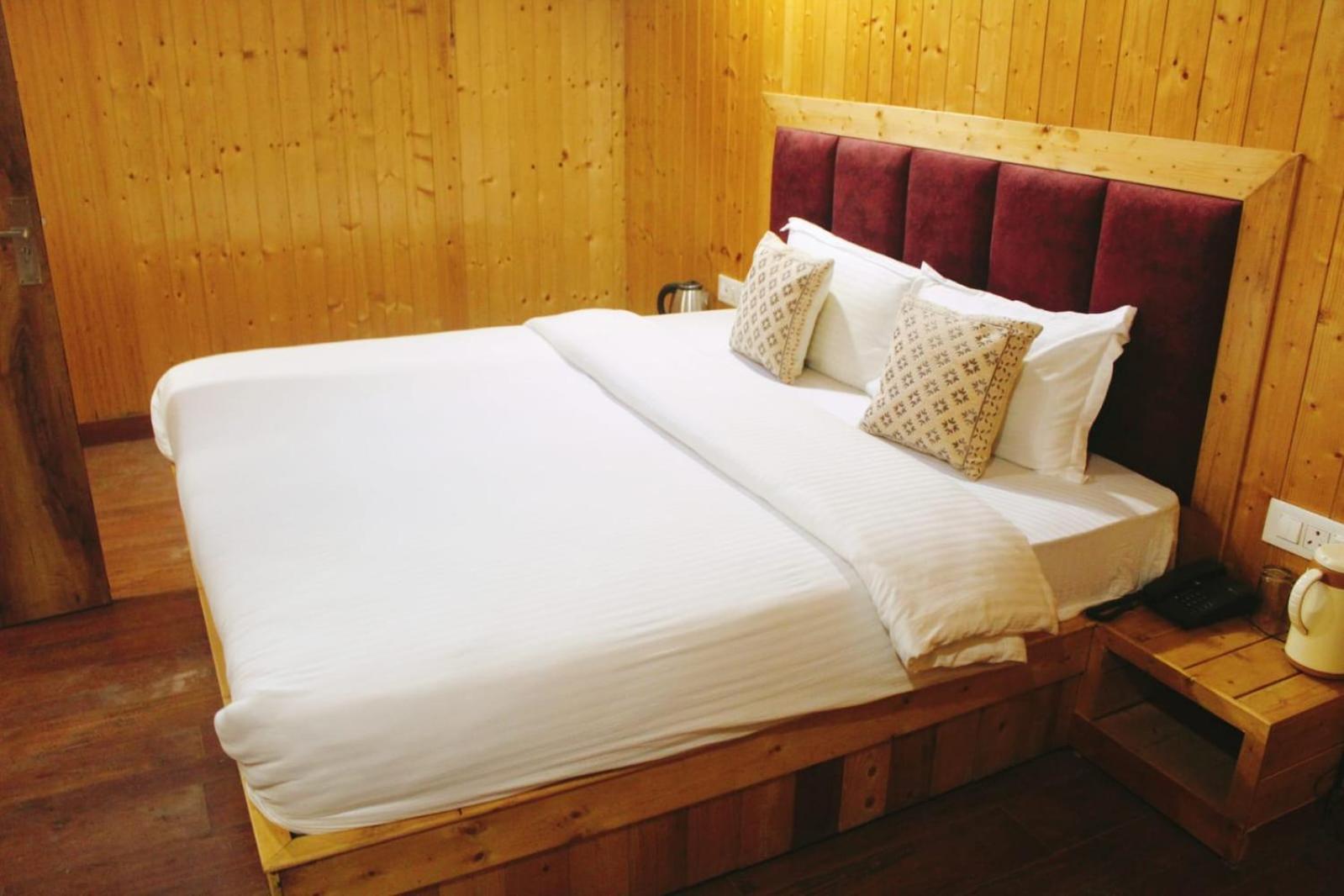 Hotel White Cloud Banikhet Экстерьер фото